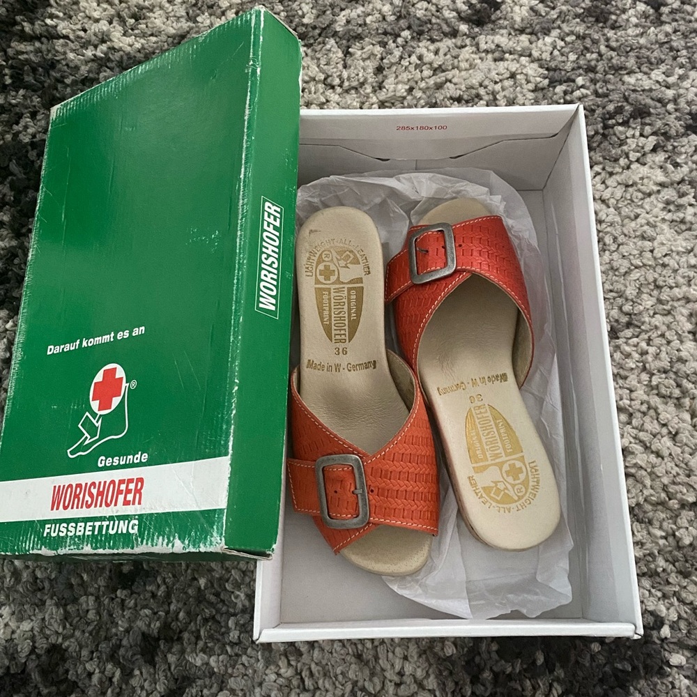 ❌𝗦𝗢𝗟𝗗❌ Brand New Worishofer Red Leather Sandals Size 6